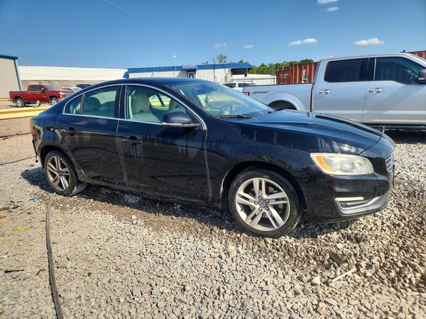 2015 VOLVO S60 Premier (non R design)