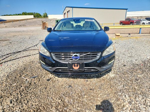 2015 VOLVO S60 Premier (non R design)