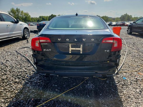 2015 VOLVO S60 Premier (non R design)