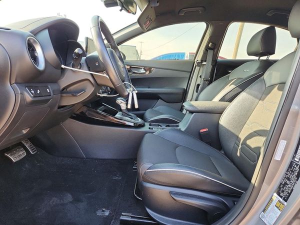 2024 KIA FORTE — DENT