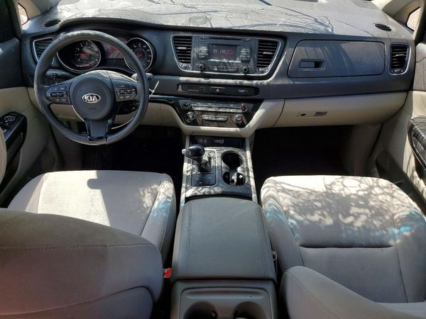 2015 KIA SEDONA GL - Middle-low