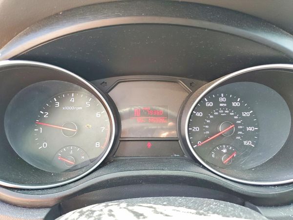 2015 KIA SEDONA GL - Middle-low