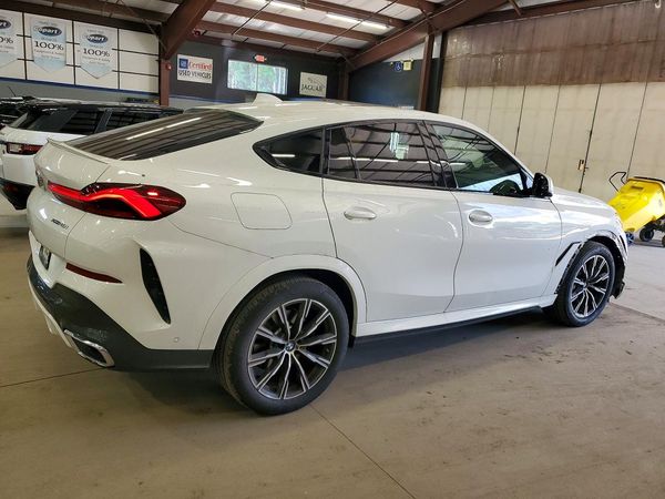 2021 BMW X6 xDrive40i
