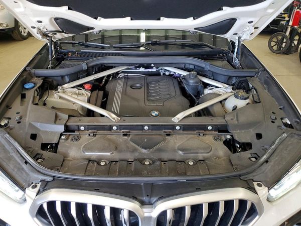 2021 BMW X6 xDrive40i