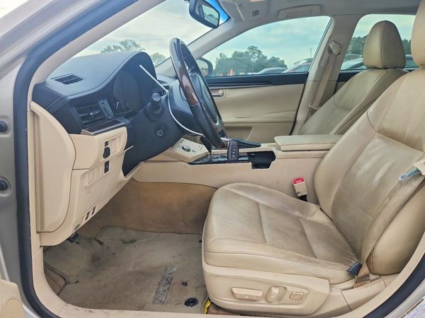 2013 LEXUS ES