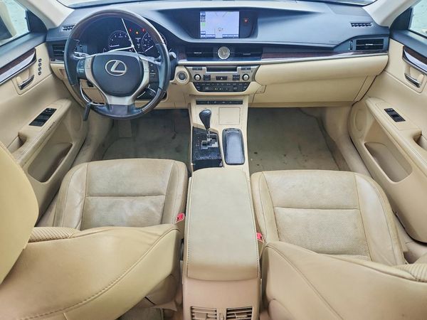 2013 LEXUS ES