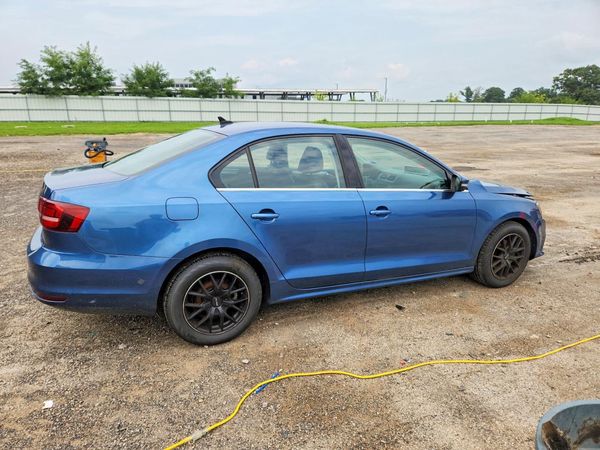 2017 VOLKSWAGEN JETTA