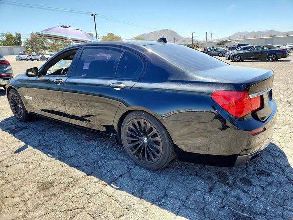 2012 BMW 740
