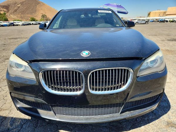 2012 BMW 740