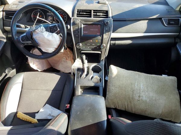2017 TOYOTA CAMRY