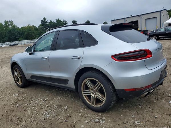 2015 PORSCHE MACAN
