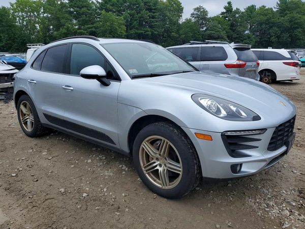 2015 PORSCHE MACAN