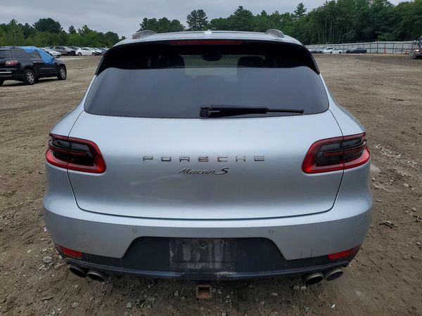 2015 PORSCHE MACAN