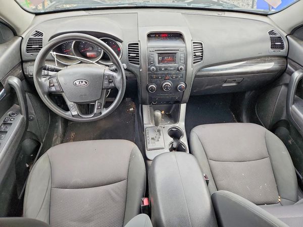 2013 KIA SORENTO Base / LX