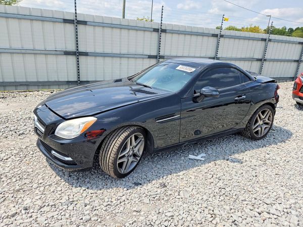 2015 MERCEDES-BENZ SLK