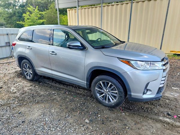 2018 TOYOTA HIGHLANDER SE/XLE