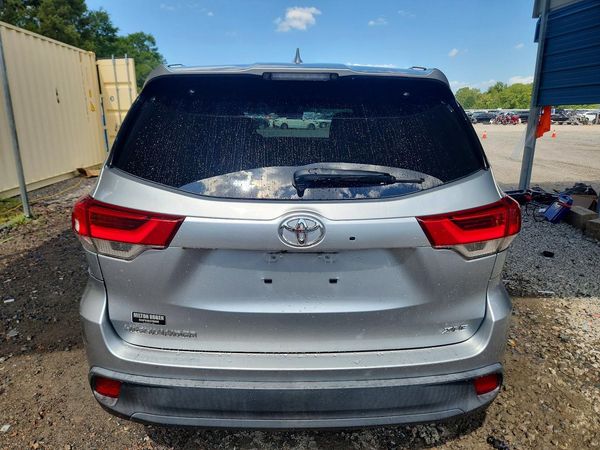 2018 TOYOTA HIGHLANDER SE/XLE