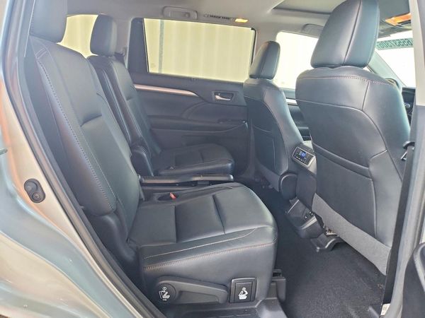 2018 TOYOTA HIGHLANDER SE/XLE