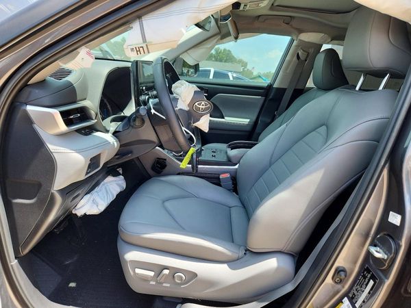 2023 TOYOTA HIGHLANDER