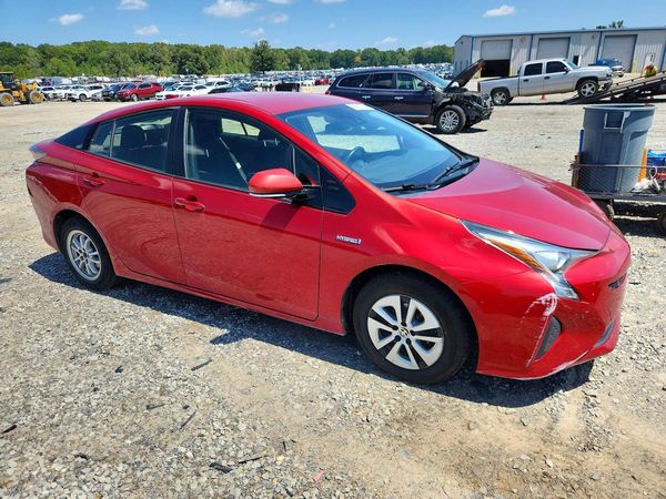 2018 TOYOTA PRIUS