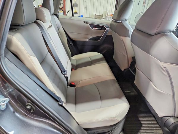 2021 TOYOTA RAV4 XLE Premium HV