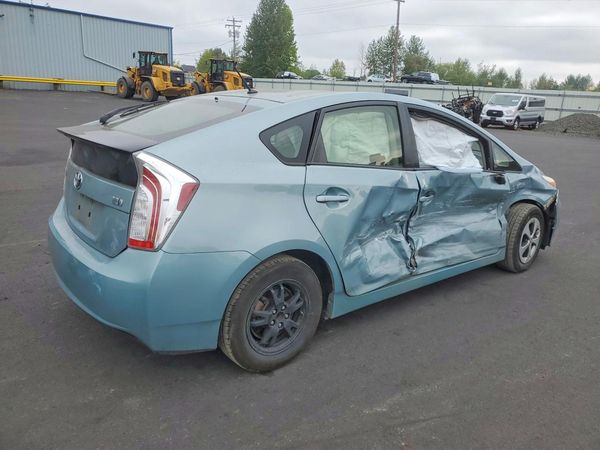 2015 TOYOTA PRIUS