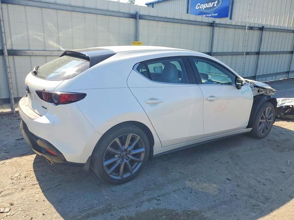 2021 MAZDA 3