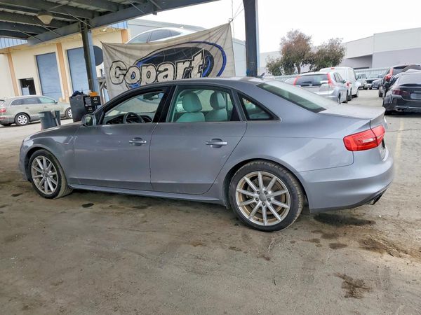 2015 AUDI A4 quattro Premium Plus