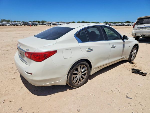 2016 INFINITI Q50