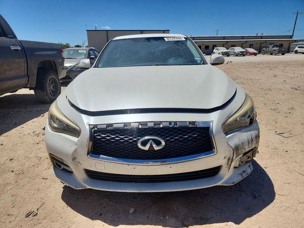 2016 INFINITI Q50