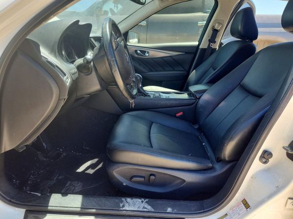 2016 INFINITI Q50