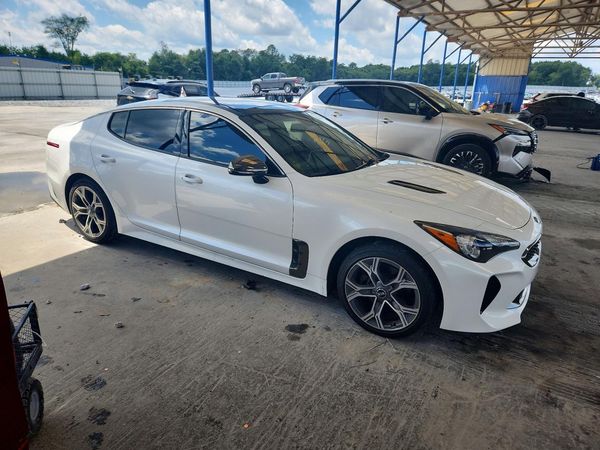 2021 KIA STINGER Base