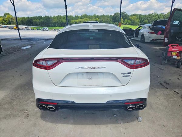2021 KIA STINGER Base