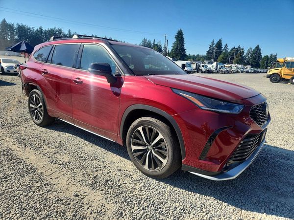 2021 TOYOTA HIGHLANDER XSE Nav & JBL