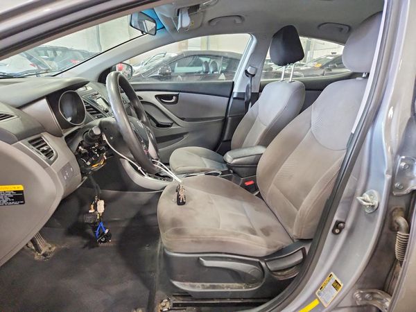 2014 HYUNDAI ELANTRA GLS (Middle)