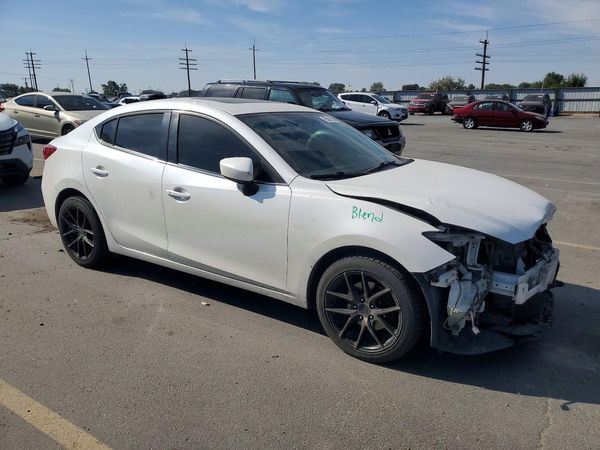 2015 MAZDA 3 Touring/GS