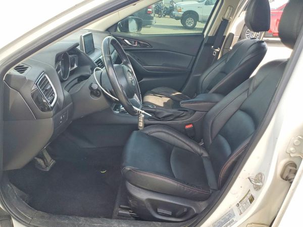 2015 MAZDA 3 Touring/GS