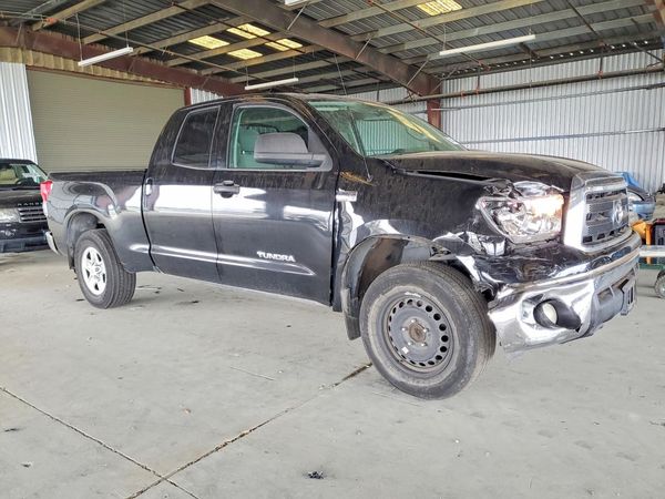 2012 TOYOTA TUNDRA SR5 — Passenger 3/4