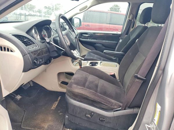 2015 DODGE CARAVAN SXT — DENT