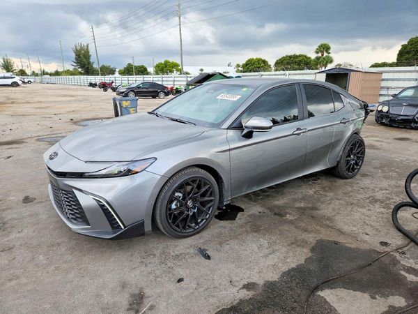 2026 TOYOTA CAMRY