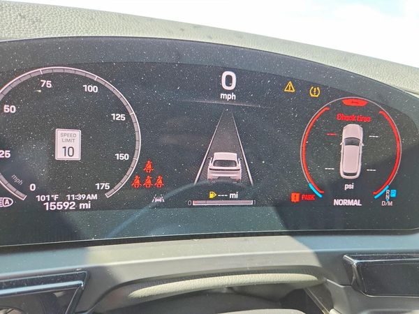 2024 PORSCHE CAYENNE