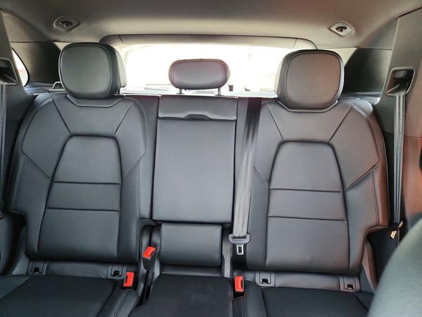 2024 PORSCHE CAYENNE
