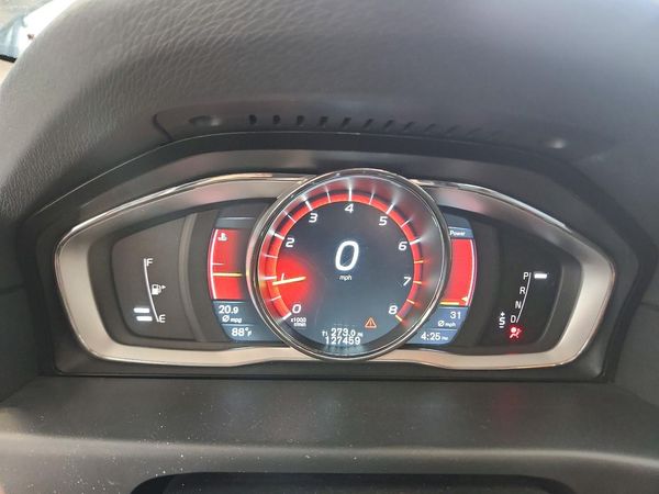 2016 VOLVO XC70 SV33 Premier