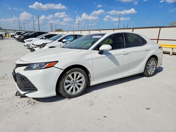 2018 TOYOTA CAMRY