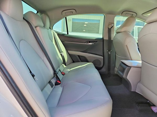 2018 TOYOTA CAMRY
