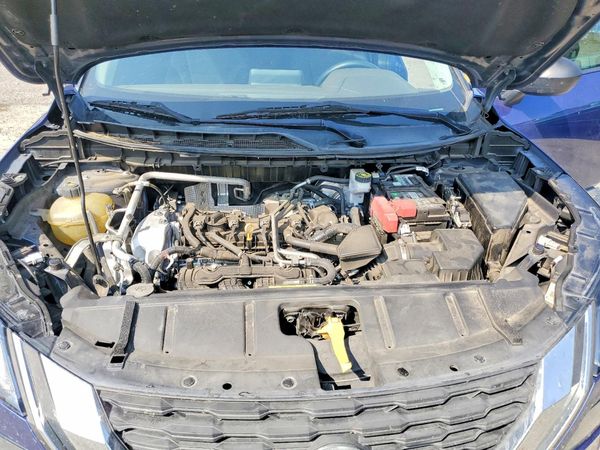 2021 NISSAN ROGUE S — Engine bay
