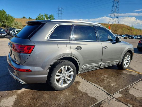 2017 AUDI Q7 quattro Premium Plus