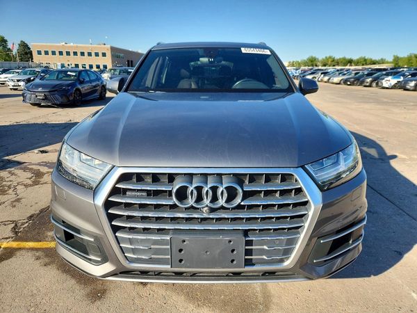 2017 AUDI Q7 quattro Premium Plus