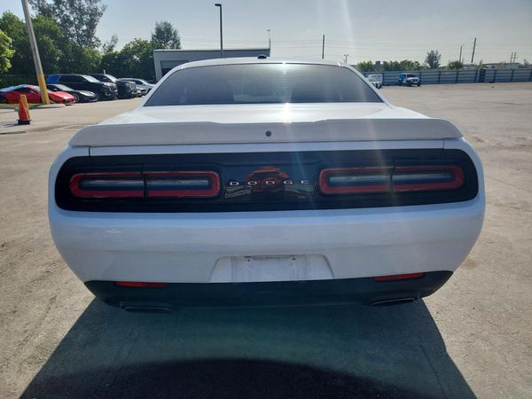 2018 DODGE CHALLENGER SXT