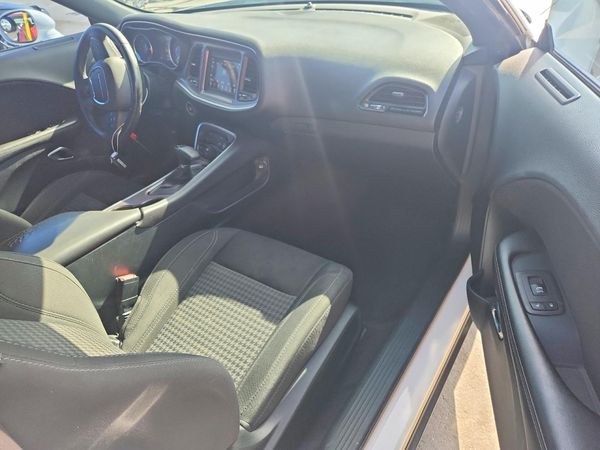 2018 DODGE CHALLENGER SXT